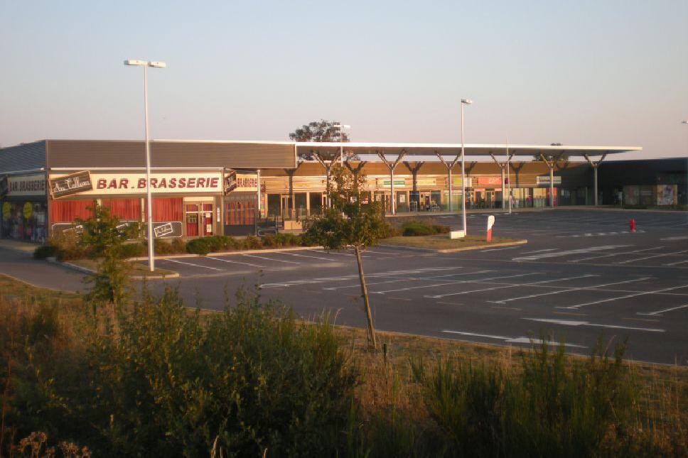 chauvin habitat location local commercial vannes